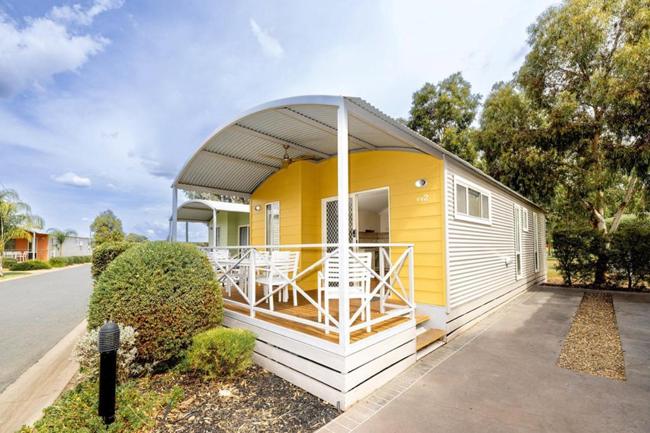 Big4 Deniliquin Holiday Park Szoba fotó