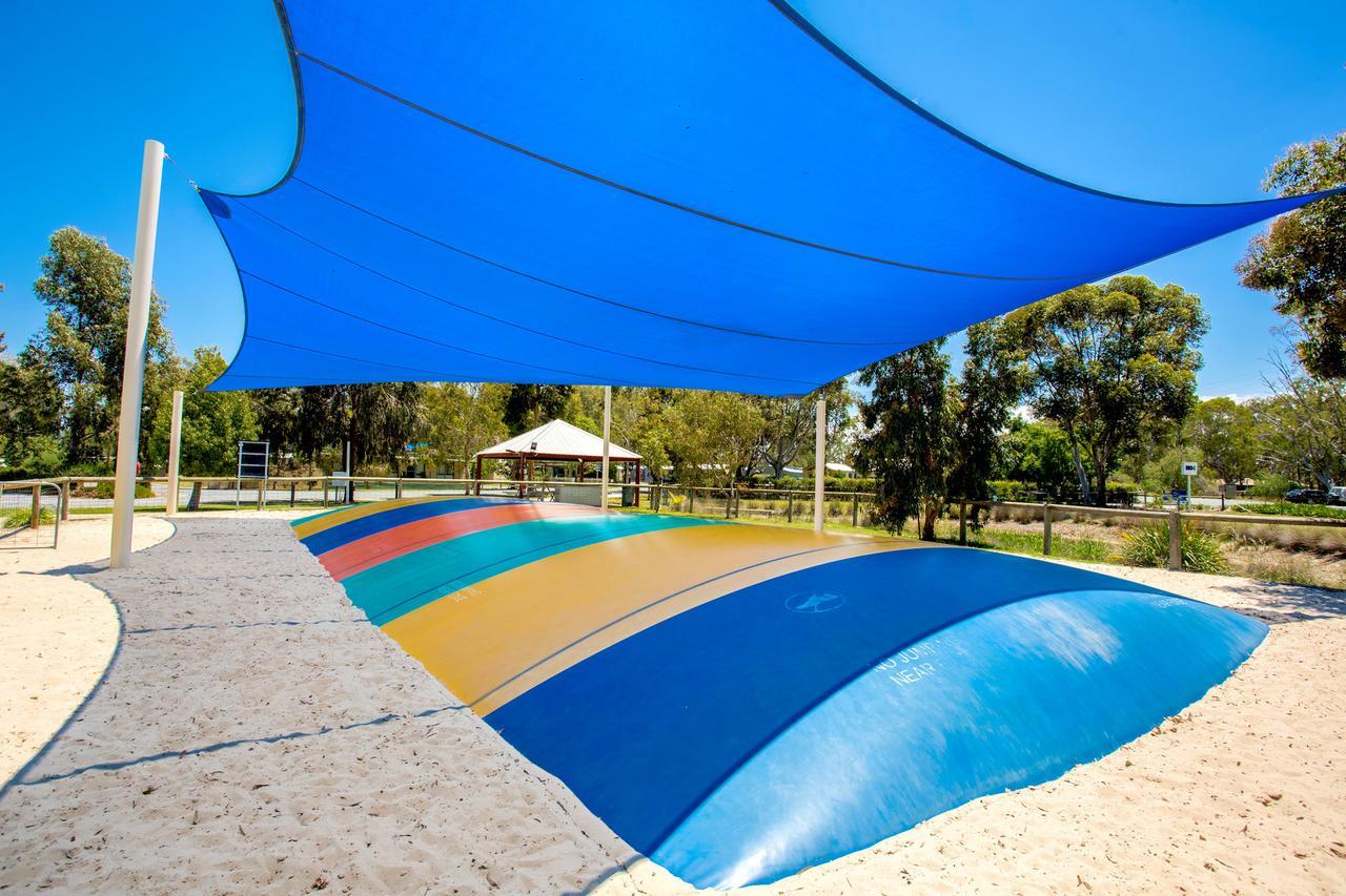 Big4 Deniliquin Holiday Park Kültér fotó